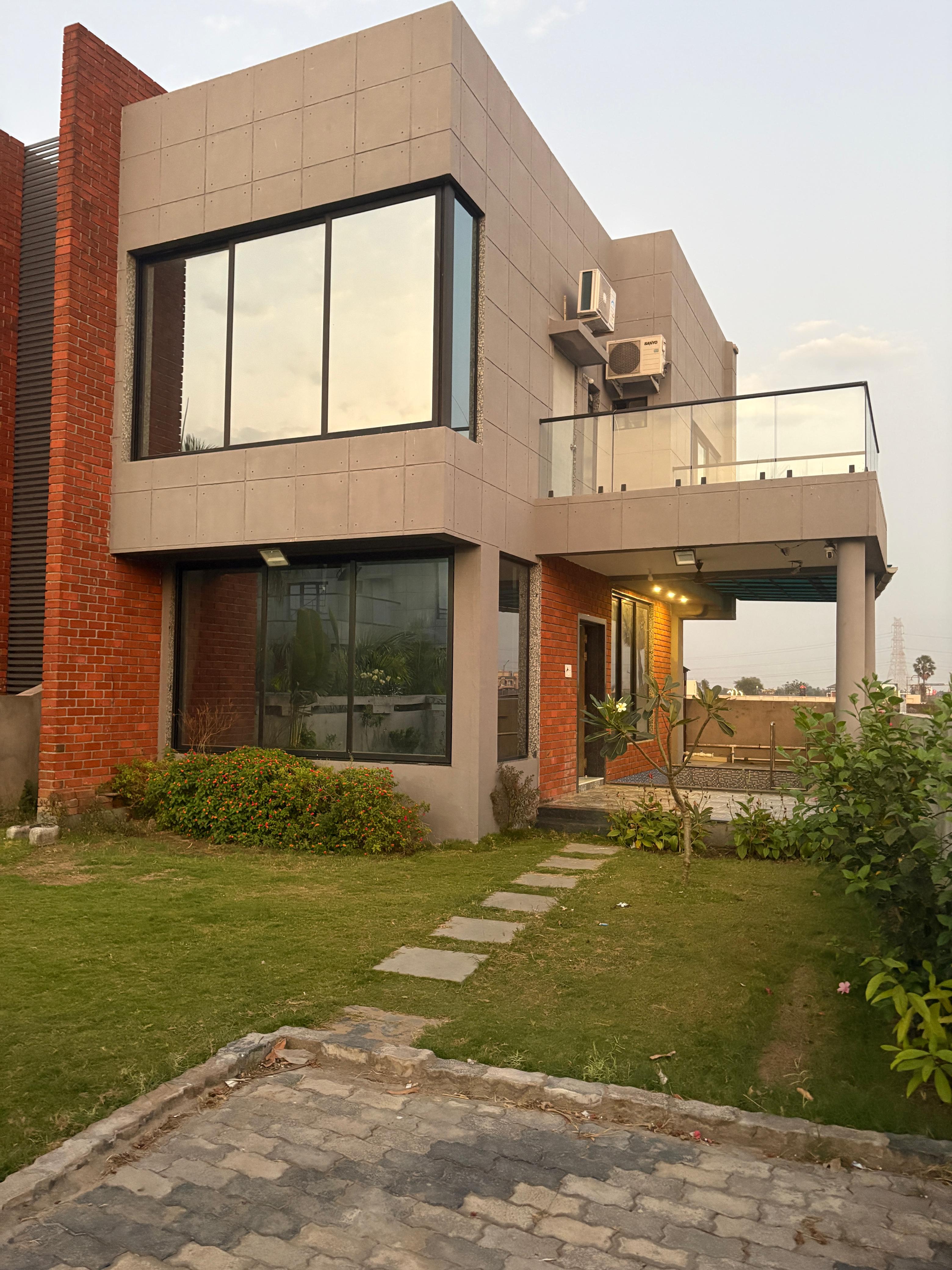 FH323 | Brickstone Villa